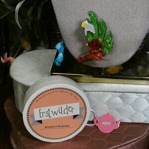 Erstwilder Bouncing Botanical Australian Flower Brooch with Original Box